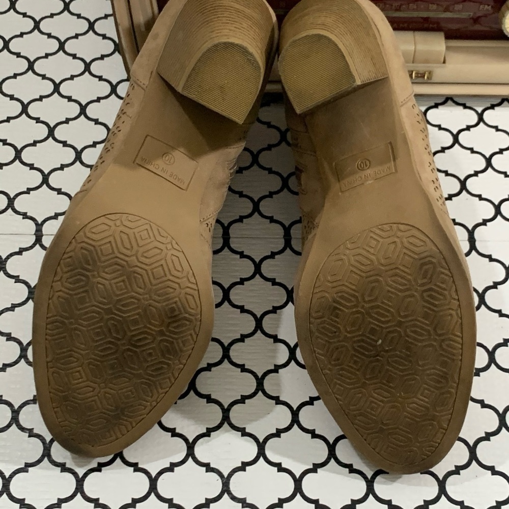 American Rag Aria Perforated Booties - Picture 7 of 8